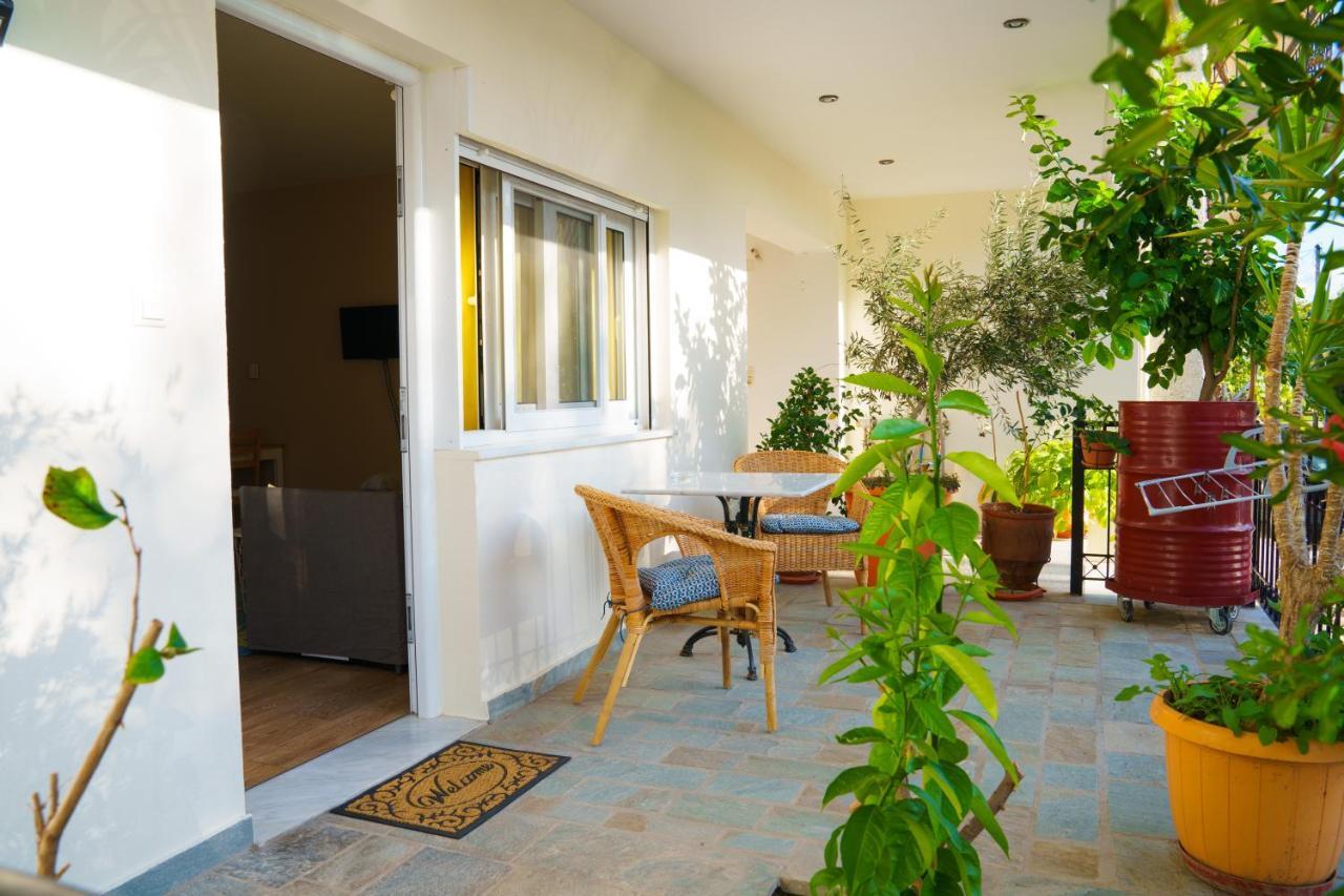 Yiannis Apartments 1 Янина Экстерьер фото