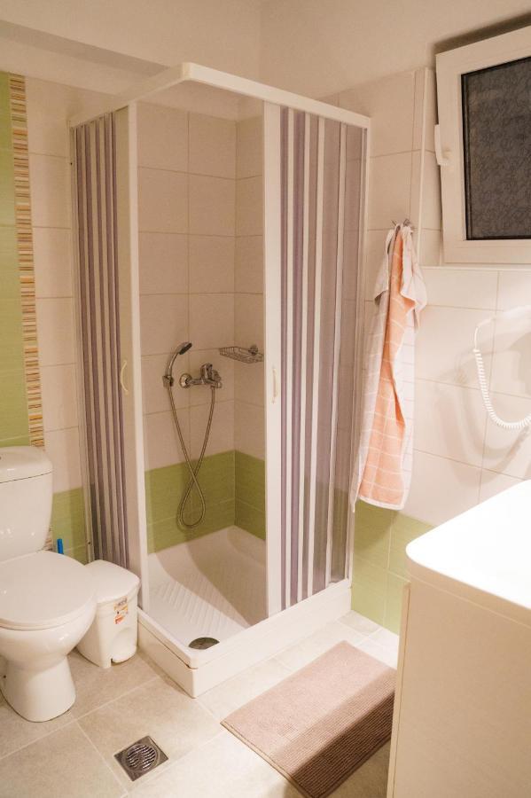 Yiannis Apartments 1 Янина Экстерьер фото